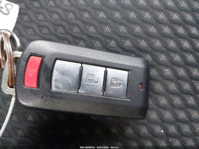JA4AD3A33GZ034016 Mitsubishi Outlander Se