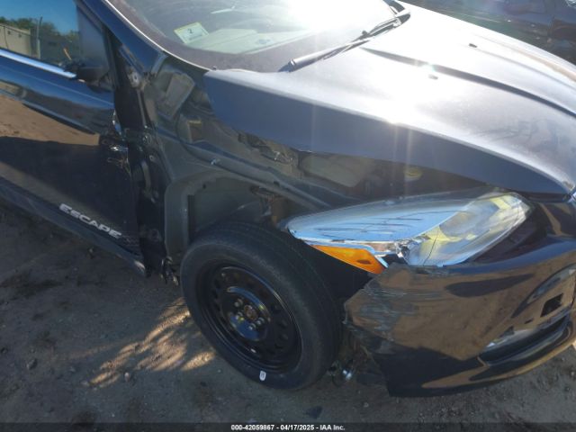 1FMCU9GX6FUB53648 Ford ESCAPE SE