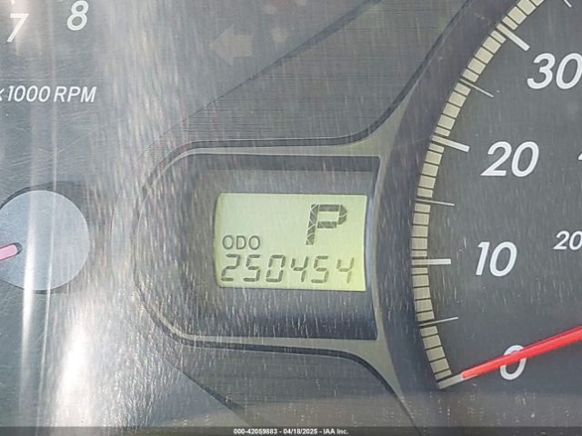 5TDKK3DCXES476334 Toyota Sienna Le V6 8 Passenger