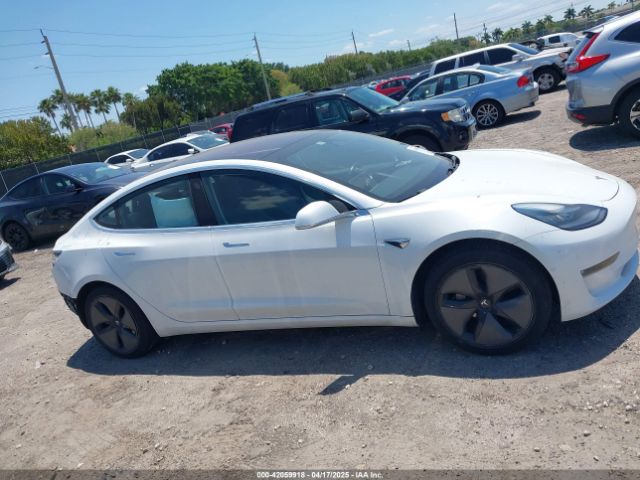 5YJ3E1EAXJF027179 Tesla MODEL 3