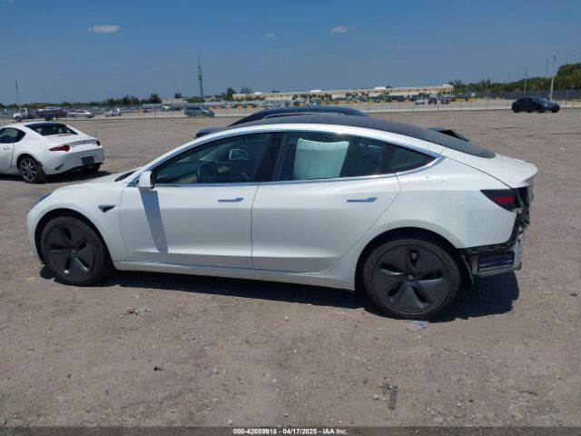 5YJ3E1EAXJF027179 Tesla MODEL 3