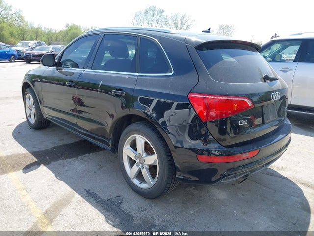 2011 AUDI Q5 WA1DKAFP4BA060733 Photo 2