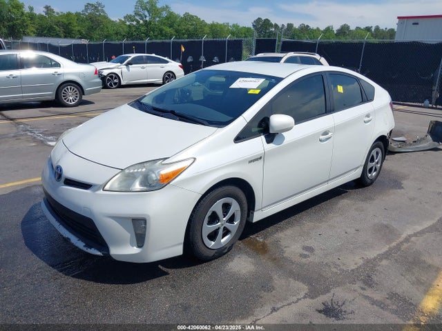 JTDKN3DU5F1876137 Toyota Prius Three