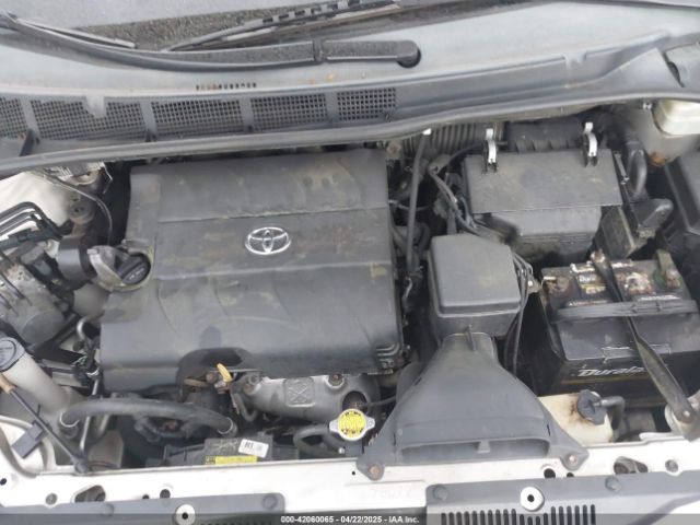5TDKK3DCXFS552524 Toyota Sienna Le 8 Passenger
