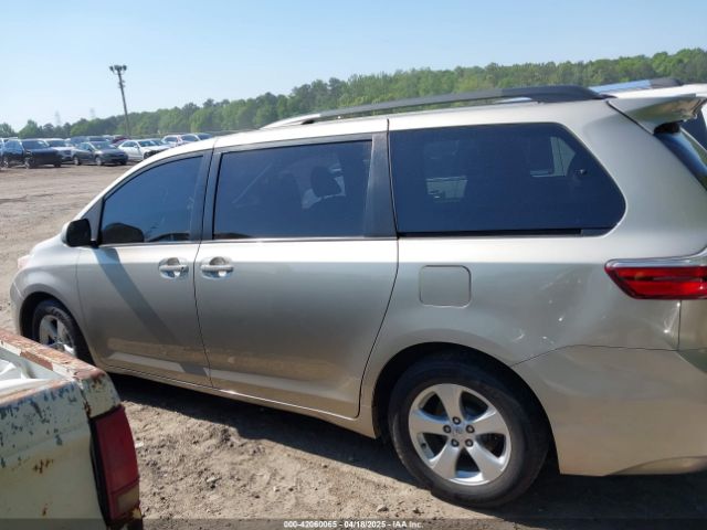 5TDKK3DCXFS552524 Toyota Sienna Le 8 Passenger