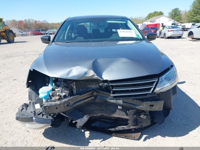 3VW267AJ8GM366591 Volkswagen Jetta 1.4t S