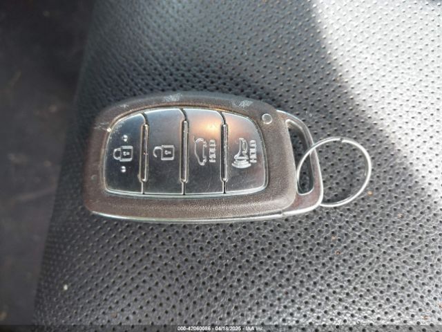 KM8J3CA40HU385333 Hyundai Tucson Se Plus