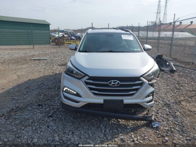 KM8J3CA40HU385333 Hyundai Tucson Se Plus