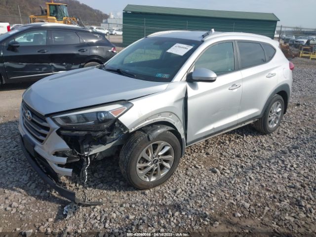 KM8J3CA40HU385333 Hyundai Tucson Se Plus