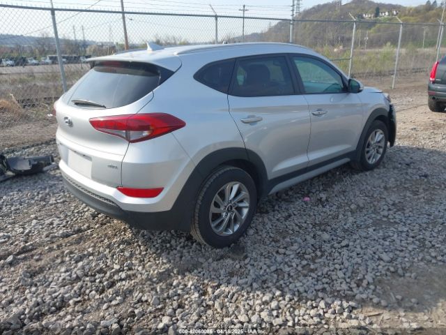 KM8J3CA40HU385333 Hyundai Tucson Se Plus