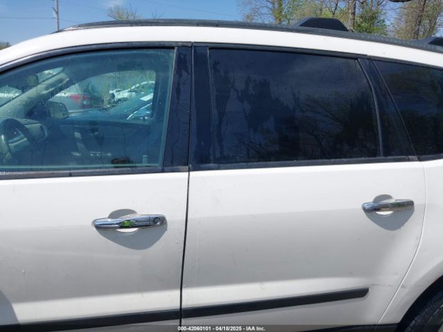 1GNKVFED8FJ257149 Chevrolet Traverse Ls