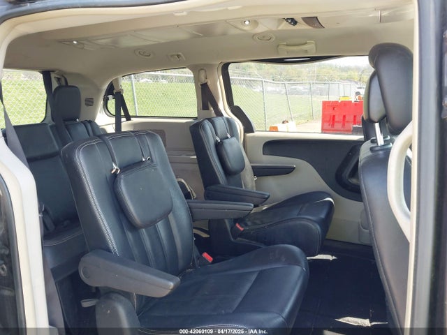 2C4RC1BGXGR141706 Chrysler Town & Country Touring