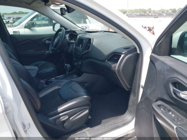 2019 JEEP CHEROKEE 1C4PJLLBXKD220221 Photo 4