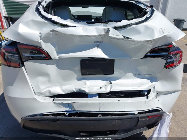 2023 TESLA MODEL Y 7SAYGAEEXPF800974 Photo 5