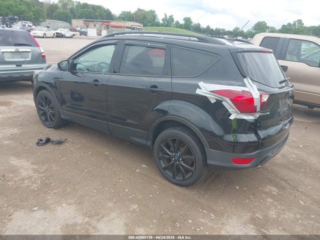 1FMCU9GD1KUA64828 Ford ESCAPE SE