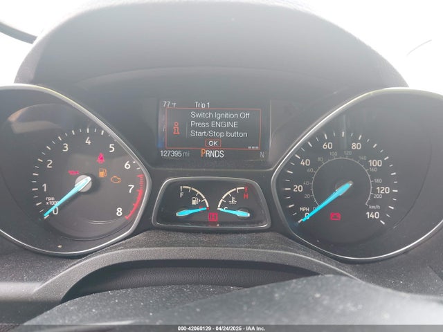 1FMCU9GD1KUA64828 Ford ESCAPE SE