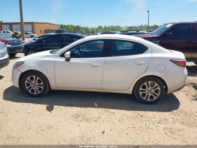 3MYDLBYV9HY183860 Toyota YARIS IA