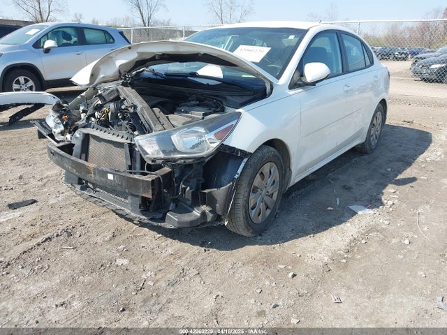 3KPA24AB2KE241607 KIA RIO S