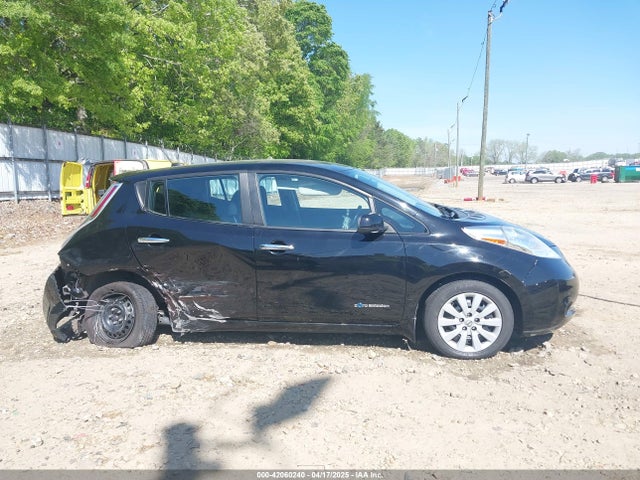 1N4AZ0CP3FC322339 Nissan LEAF S