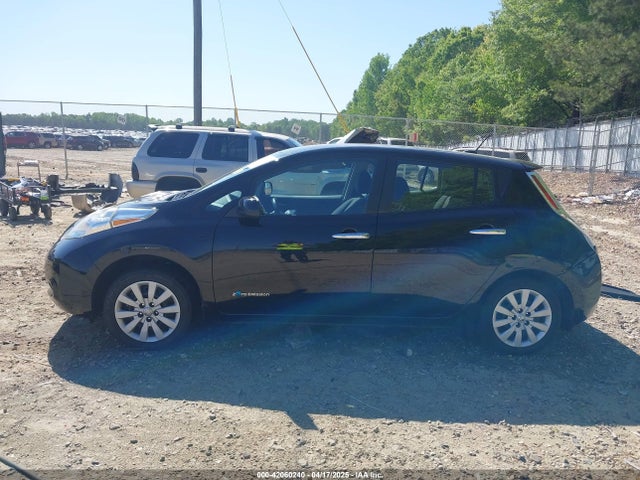 1N4AZ0CP3FC322339 Nissan LEAF S