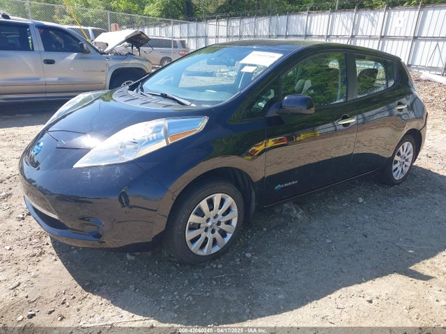 1N4AZ0CP3FC322339 Nissan LEAF S