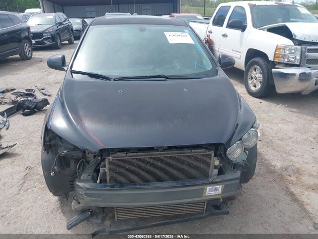 1G1JG5SB8F4151139 Chevrolet Sonic Rs Auto