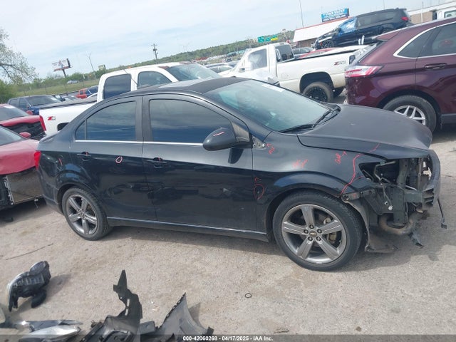 1G1JG5SB8F4151139 Chevrolet Sonic Rs Auto