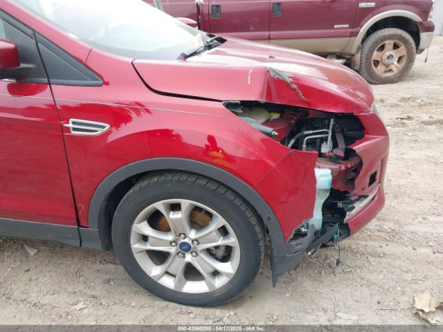 1FMCU9J9XEUB69957 Ford Escape Titanium