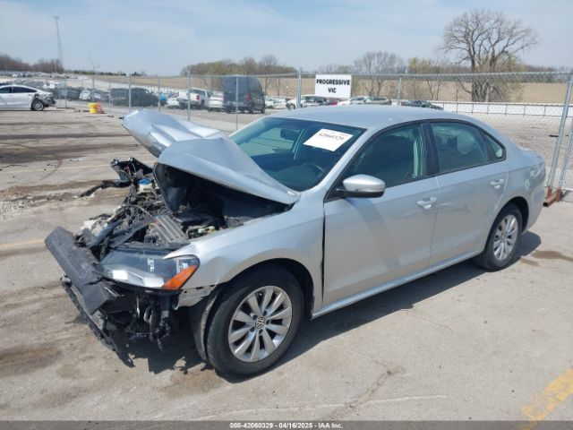 1VWAT7A3XFC015946 Volkswagen Passat 1.8t Wolfsburg Edition