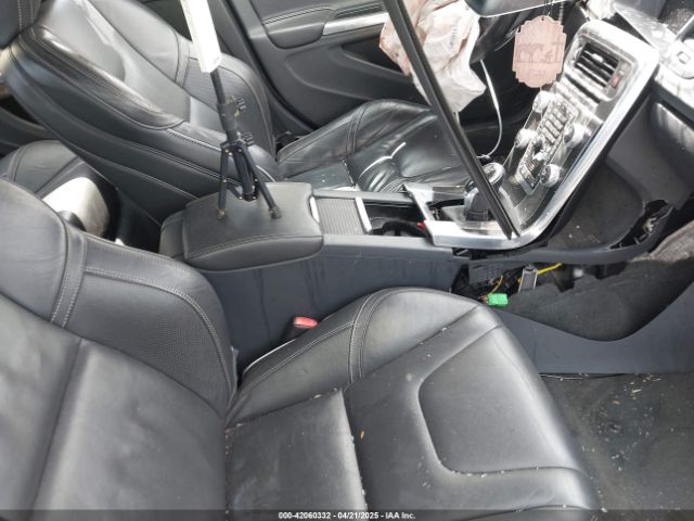 YV126MFP6G2397628 Volvo S60 T5 R-design Special Edition
