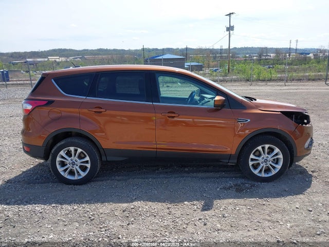 1FMCU9GD0HUD45415 Ford ESCAPE SE