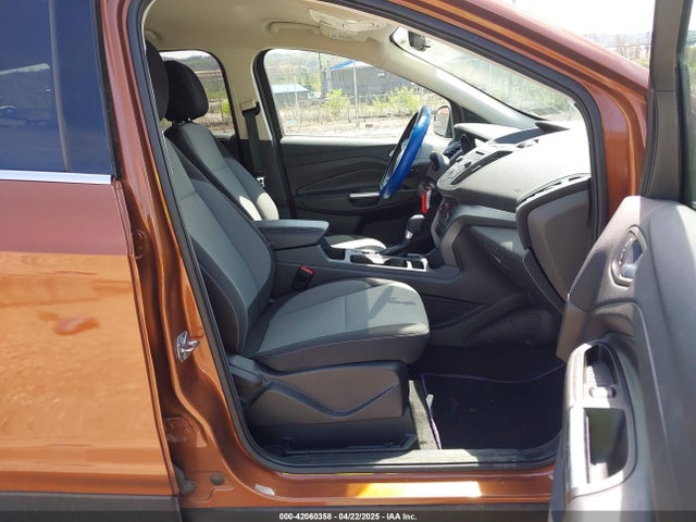 1FMCU9GD0HUD45415 Ford ESCAPE SE