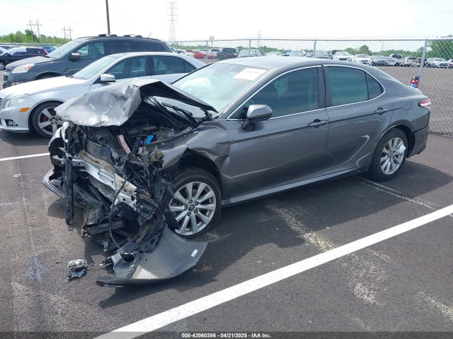 4T1B11HK0JU589901 Toyota CAMRY LE