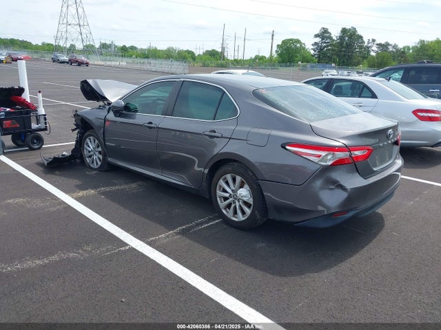 4T1B11HK0JU589901 Toyota CAMRY LE