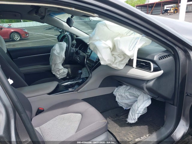 4T1B11HK0JU589901 Toyota CAMRY LE