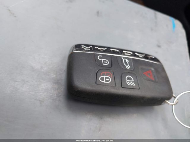 2017 JAGUAR F-PACE SADCM2BV4HA882760 Photo 10