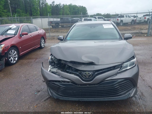 4T1B11HK5JU527961 Toyota CAMRY LE