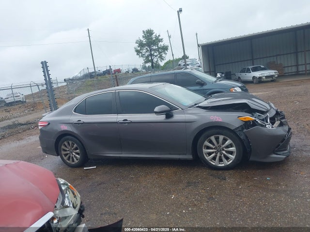 4T1B11HK5JU527961 Toyota CAMRY LE