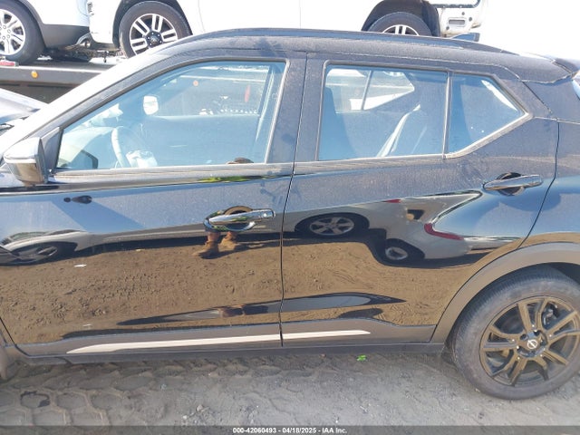 3N1CP5DV1NL490215 Nissan Kicks Sr Xtronic Cvt