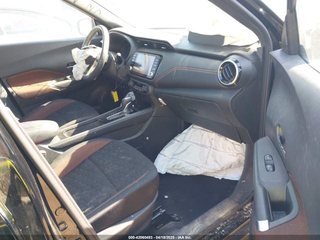 3N1CP5DV1NL490215 Nissan Kicks Sr Xtronic Cvt