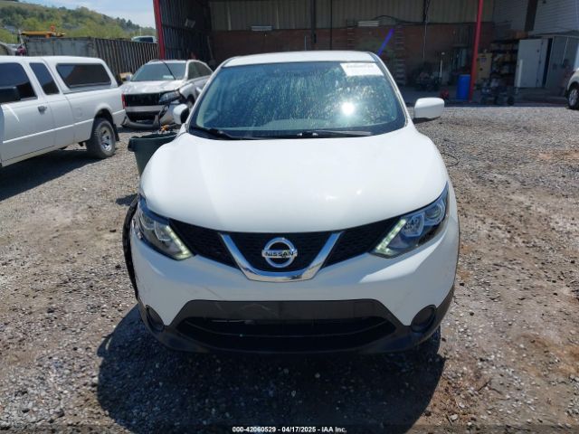 JN1BJ1CP4HW016685 Nissan Rogue Sport S