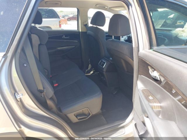 5XYPG4A57KG494222 KIA Sorento 3.3l Lx