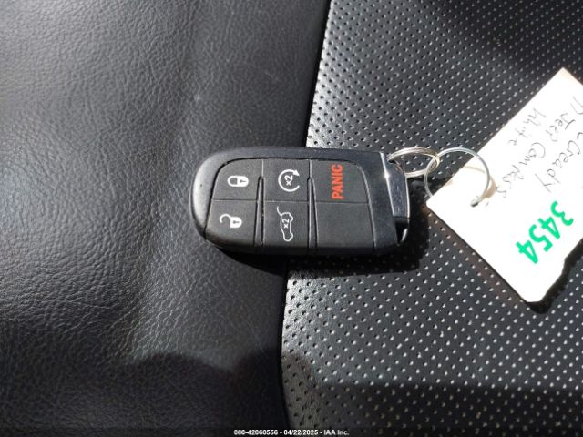 3C4NJDDBXHT500588 Jeep New Compass Trailhawk 4x4