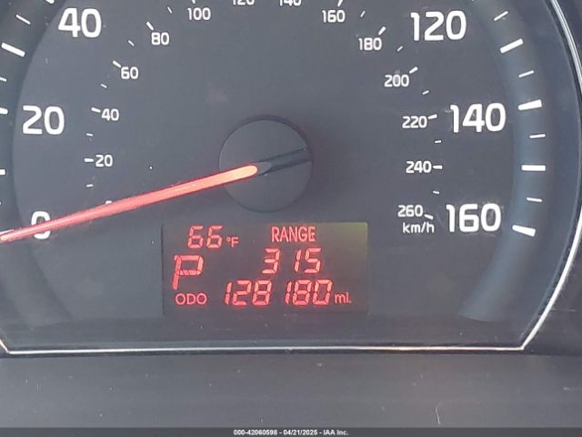 5XYKTDA70FG604220 KIA Sorento Lx V6