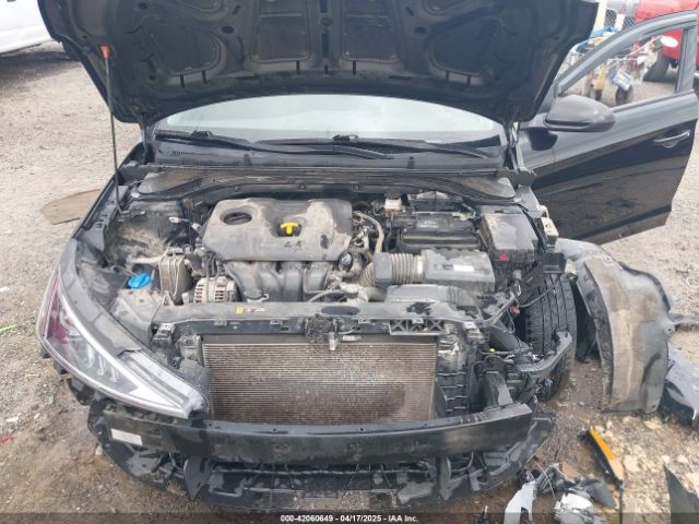 5NPD74LF6KH442582 Hyundai ELANTRA SE