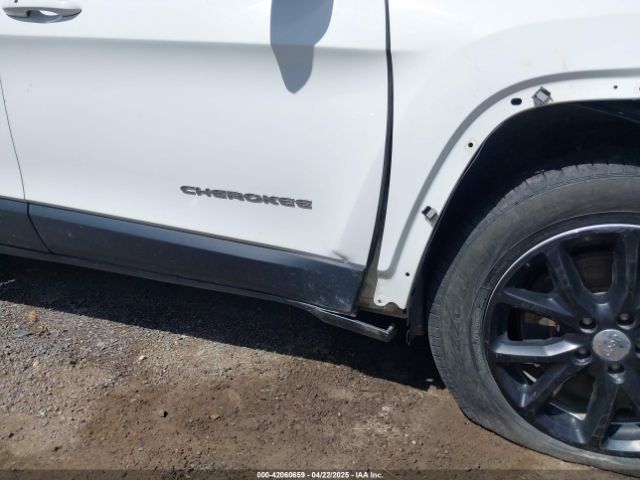 1C4PJLCS3FW670254 Jeep Cherokee Latitude