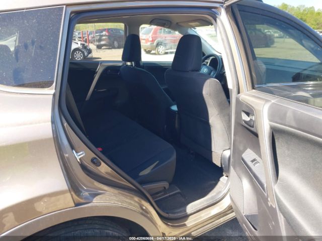 JTMBFREV0FD174829 Toyota RAV4 LE