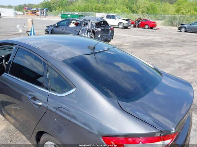 3FA6P0H72GR388131 Ford FUSION SE