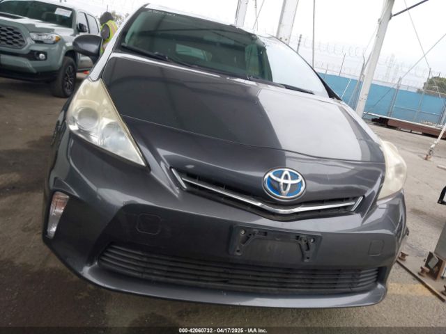 JTDZN3EUXE3315433 Toyota Prius V Three