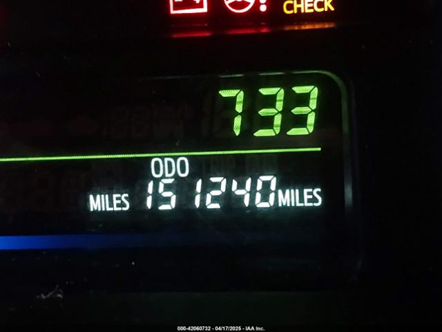 JTDZN3EUXE3315433 Toyota Prius V Three